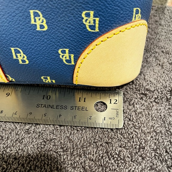 Dooney & Bourke Y2K Coated Canvas Monogram Domed Satchel - Picture 4 of 16